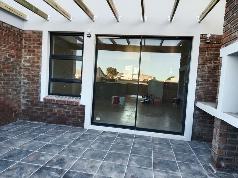 3 Bedroom Property for Sale in Albertinia Western Cape